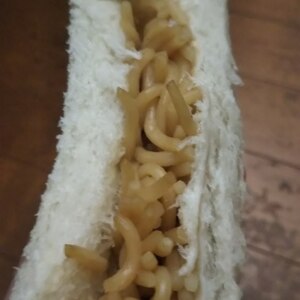 焼きそばサンドイッチ